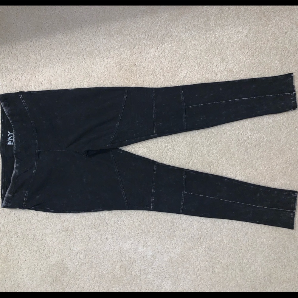 black distressed leggings